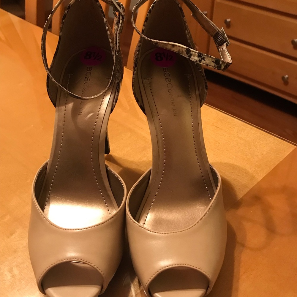 BCBGeneration peep toe sandals